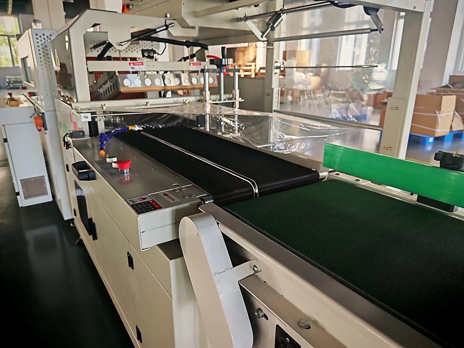 Automatic packaging machine at the YZM hubcap plant in China